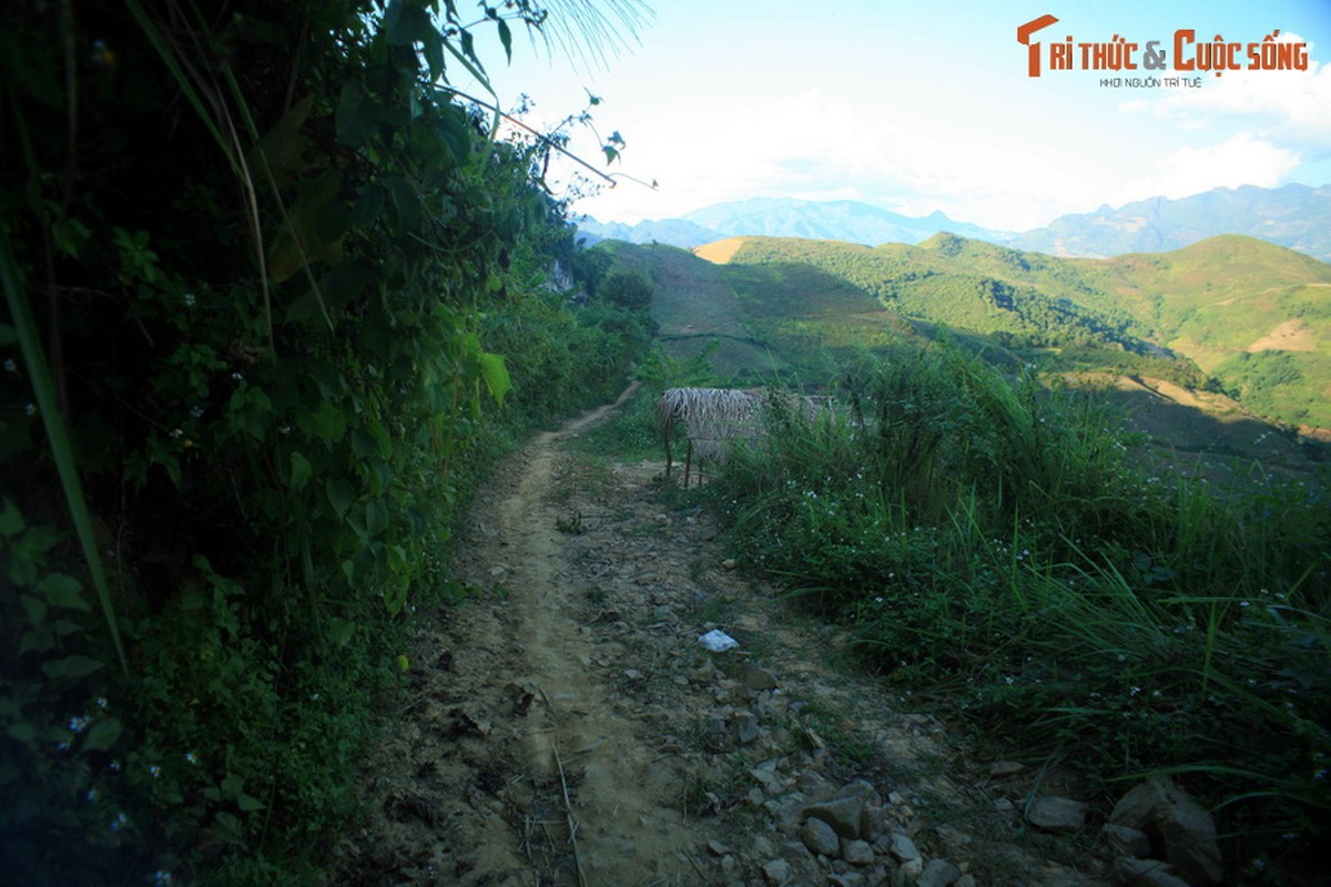 Thot tim cung duong loi suoi treo deo kham pha thap co Tay Bac-Hinh-19