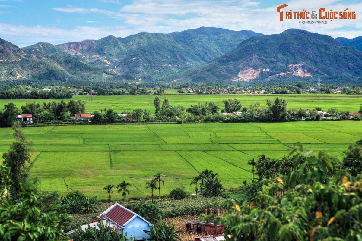 Buc tranh phong canh dam say long nguoi cua manh dat Quang Nam-Hinh-2