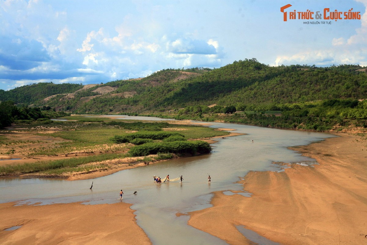 Canh sac “thien duong ha gioi” tren dong song noi tieng Gia Lai-Hinh-14