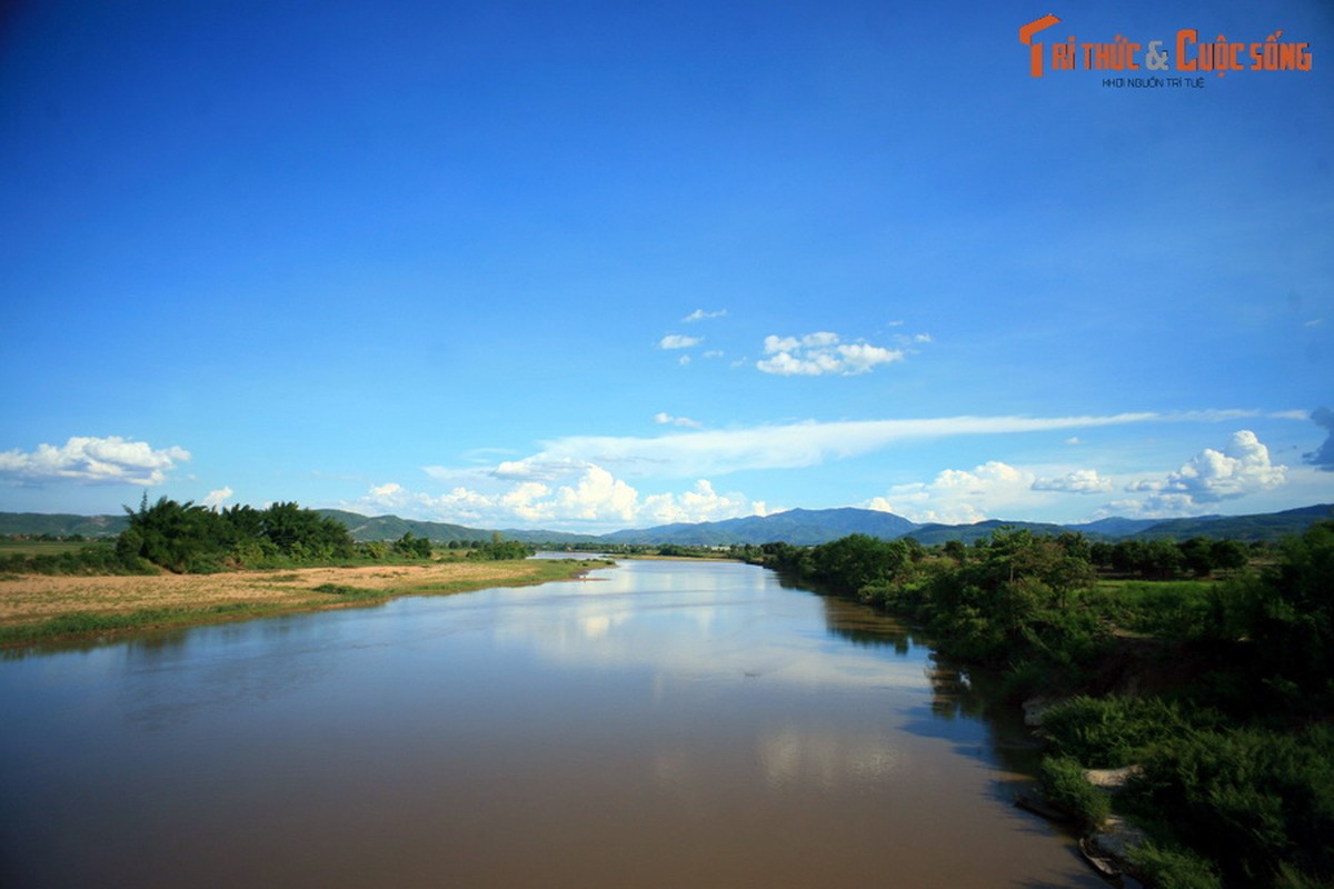 Canh sac “thien duong ha gioi” tren dong song noi tieng Gia Lai-Hinh-4