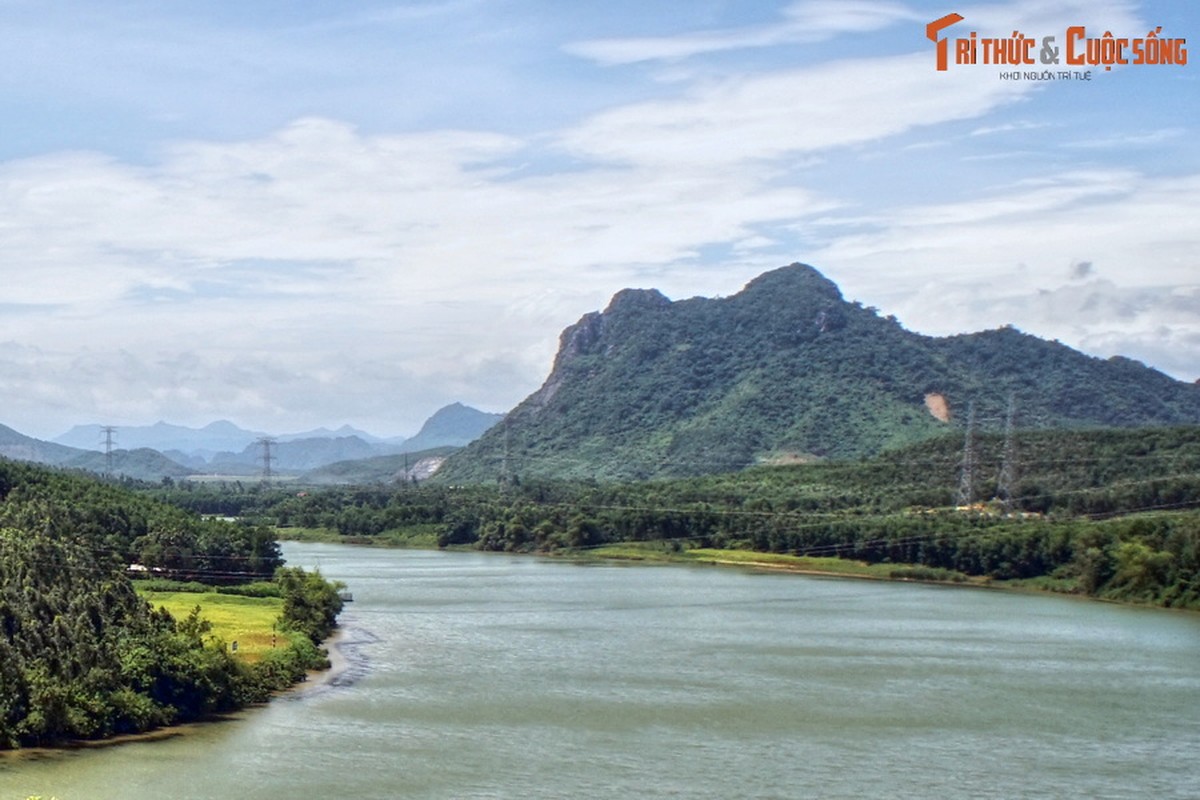 Canh sac me hon tren dong song co lich su bi trang o Quang Binh-Hinh-2