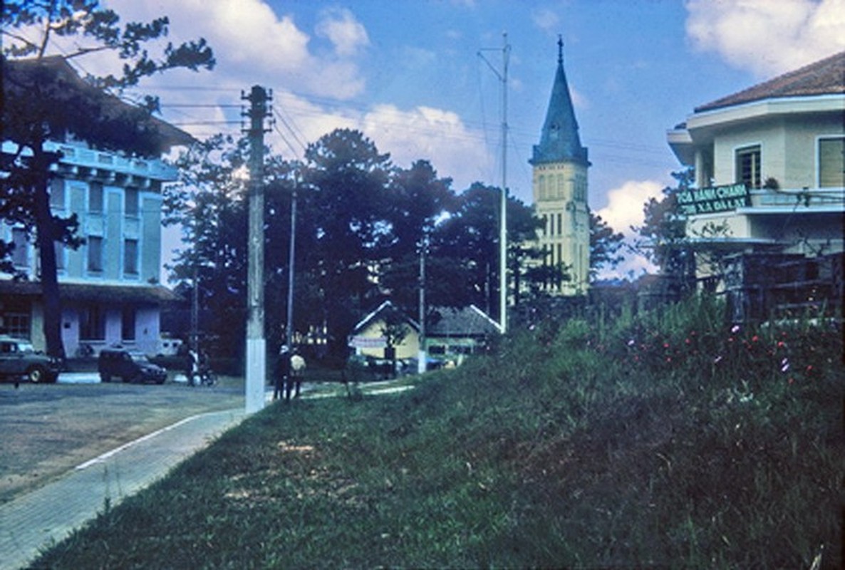 View - 	Phố núi Đà Lạt năm 1965 tuyệt đẹp qua ảnh của người Mỹ 