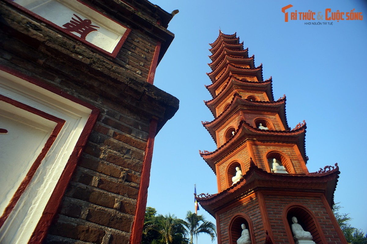 View - 	Tiết lộ bất ngờ về tòa bảo tháp ở ngôi chùa cổ nhất Hà Nội