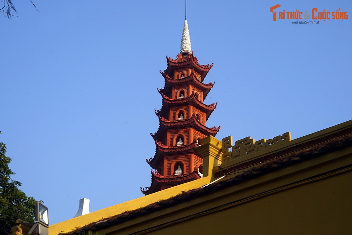View - 	Tiết lộ bất ngờ về tòa bảo tháp ở ngôi chùa cổ nhất Hà Nội