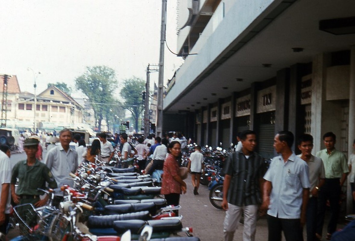 View - 	Ảnh hiếm về thương xá Tam Đa nức tiếng Sài Gòn xưa