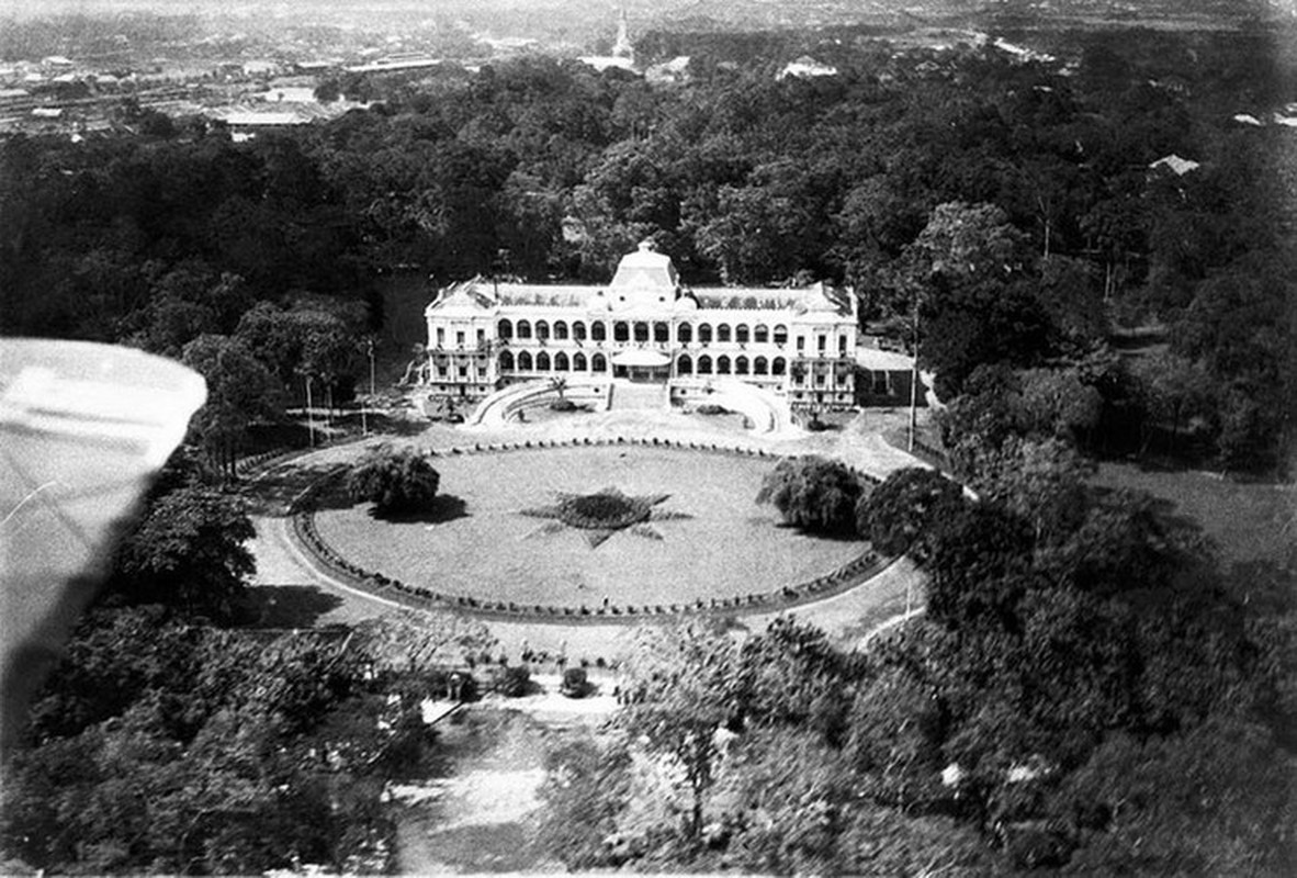 Loat cong trinh bieu tuong Sai Gon nam 1930 nhin tu may bay-Hinh-4