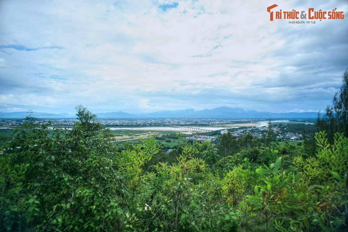 Tham noi an nghi cua nha bao cach mang huyen thoai Huynh Thuc Khang-Hinh-11