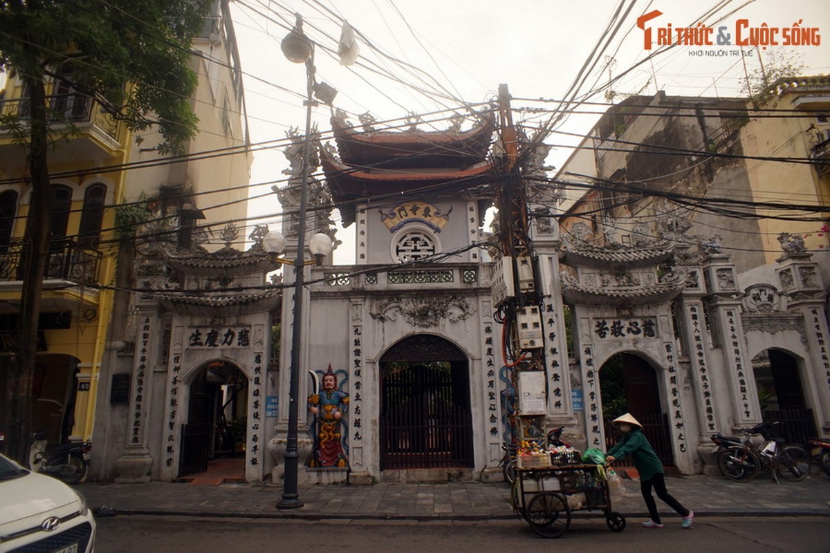 Bi an truyen doi cua ngoi chua dac dia nhat pho co Ha Noi-Hinh-7