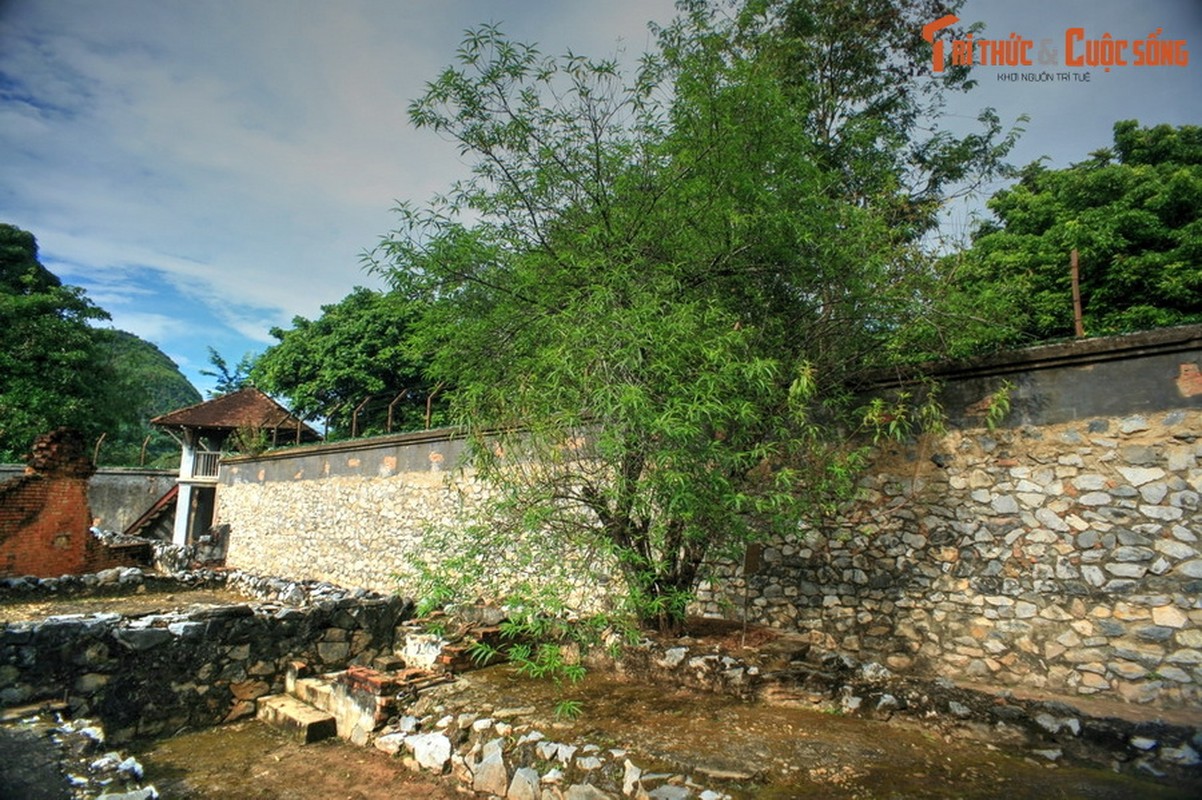 Nhung nha tu thuoc dia khet tieng mien nui phia Bac-Hinh-4