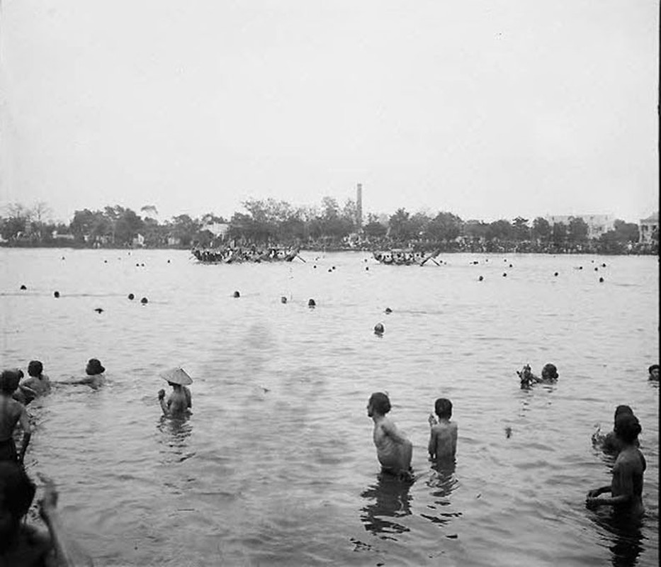 Canh dua vit thu vi o ho Hoan Kiem, Ha Noi nam 1905 -1906-Hinh-2