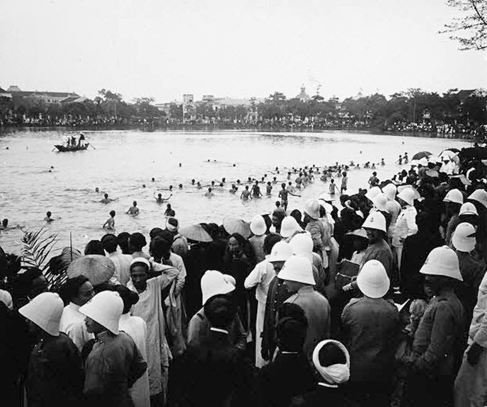 Canh dua vit thu vi o ho Hoan Kiem, Ha Noi nam 1905 -1906-Hinh-4