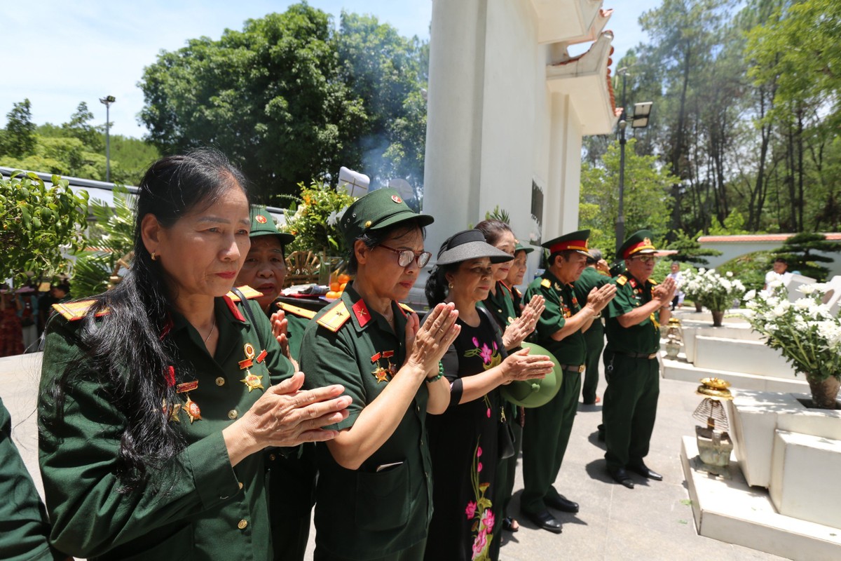 Hang nghin nguoi den dang huong tai Nga ba Dong Loc-Hinh-7