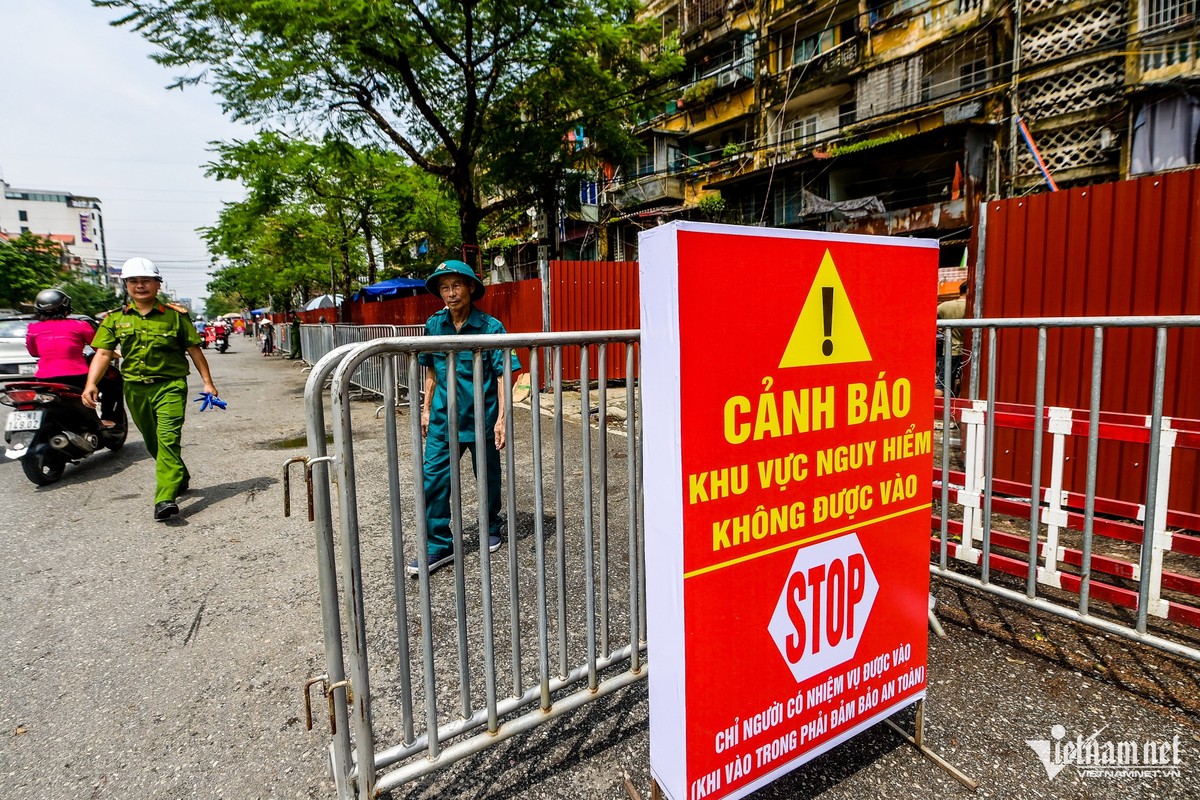 Hai Phong di doi khan cap nguoi dan o toa chung cu bi nghieng-Hinh-8