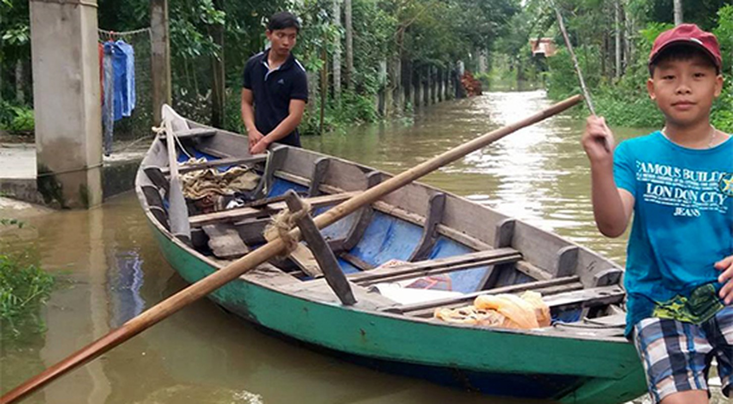 Xot xa canh nguoi dan chay lu o Quang Nam-Hinh-6