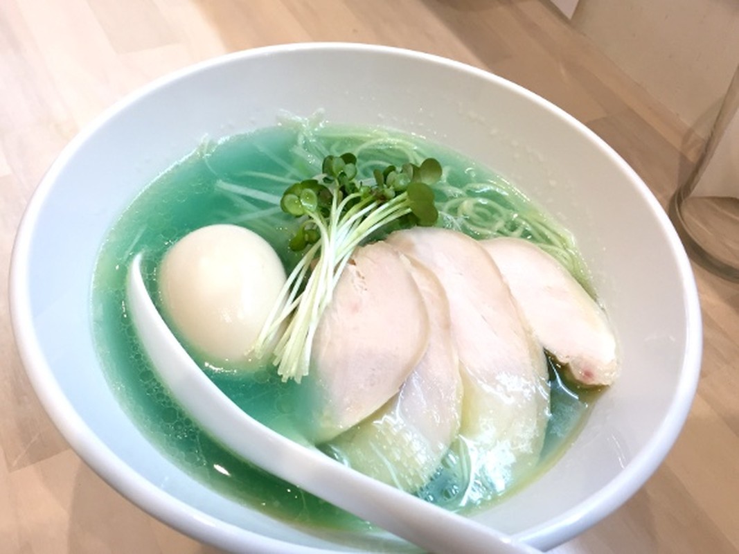 Can canh mon mi ramen nuoc dung xanh ngat hot o Nhat-Hinh-4