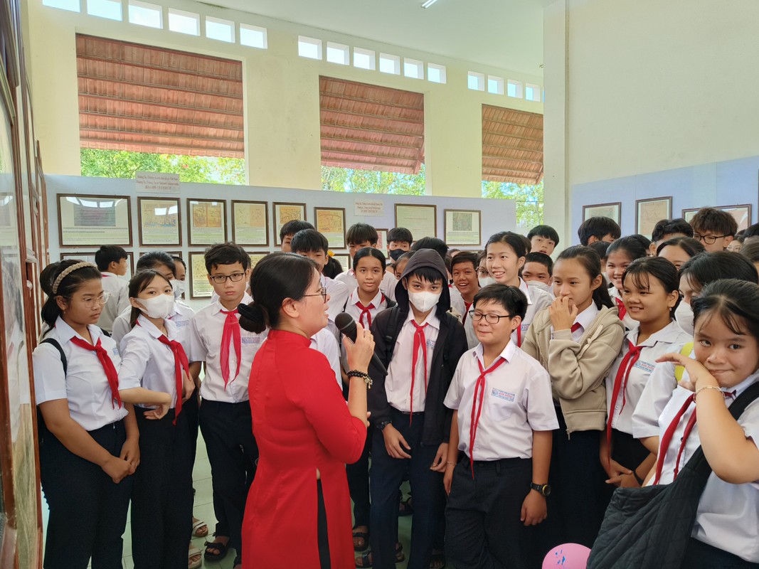 Quang Nam: Trien lam ban do va tu lieu “Hoang Sa, Truong Sa cua Viet Nam“-Hinh-2