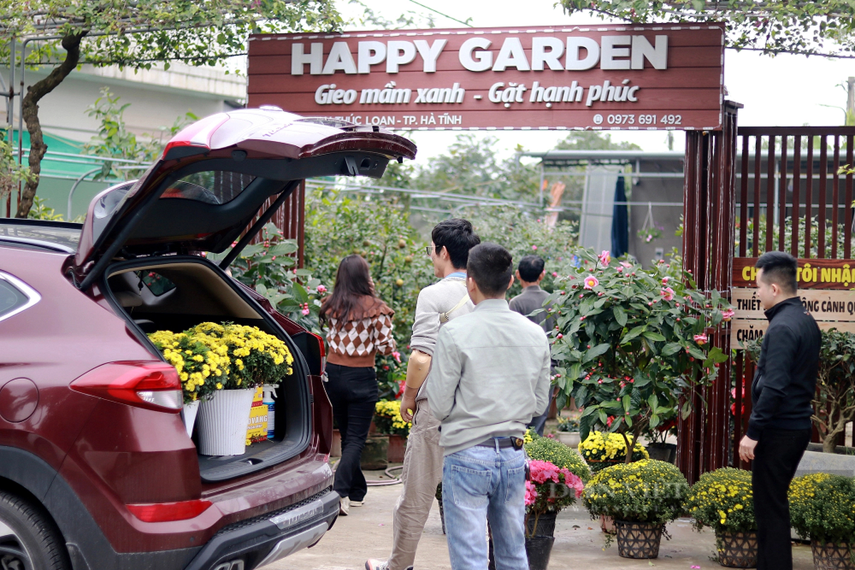 Dung day sau tai nan, chang trai Ha Tinh tao dung Happy Garden-Hinh-9