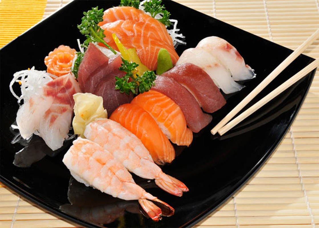 Khiép dảm xem giun sán ký sinh kháp nguòi vì an sushi-Hinh-3