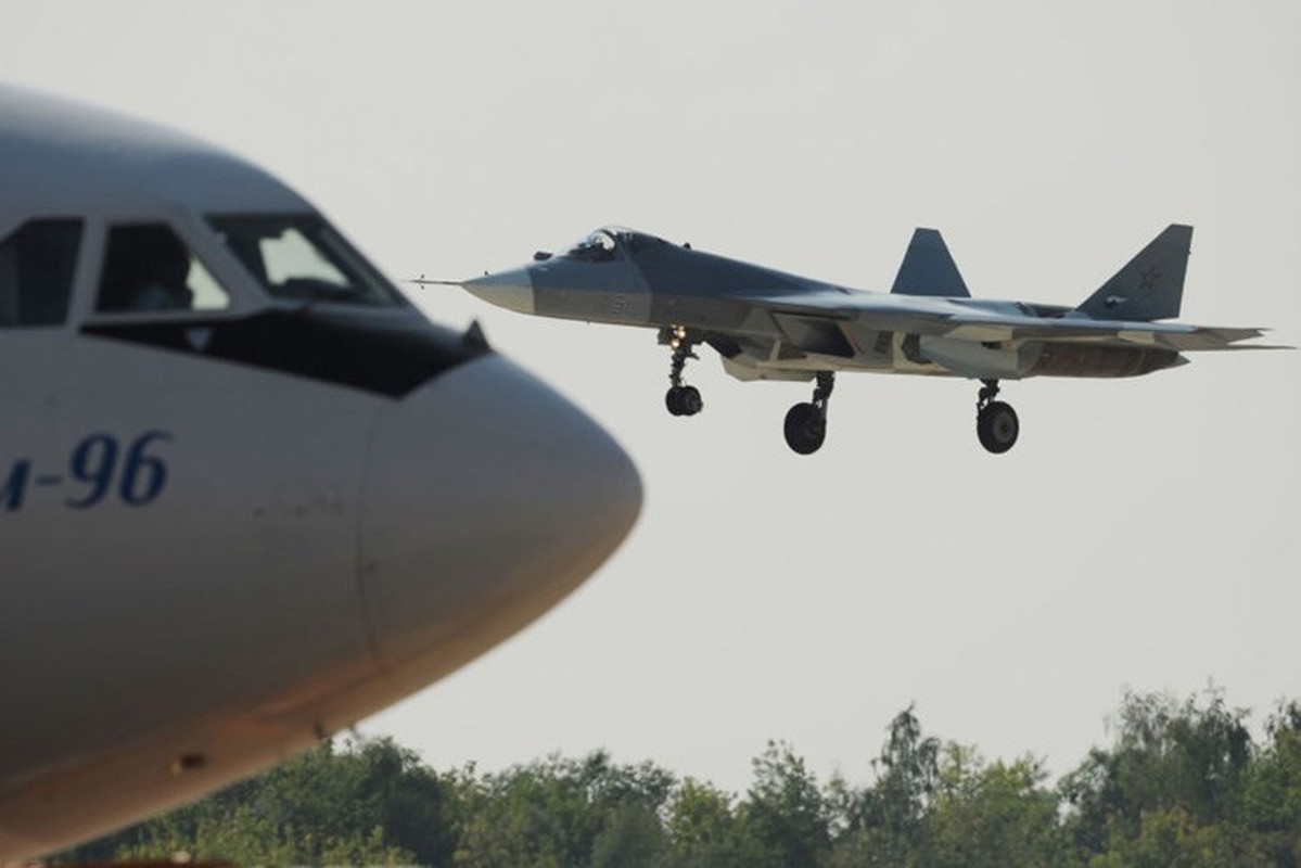 Sieu tiem kich Sukhoi PAK FA dang so the nao?-Hinh-8