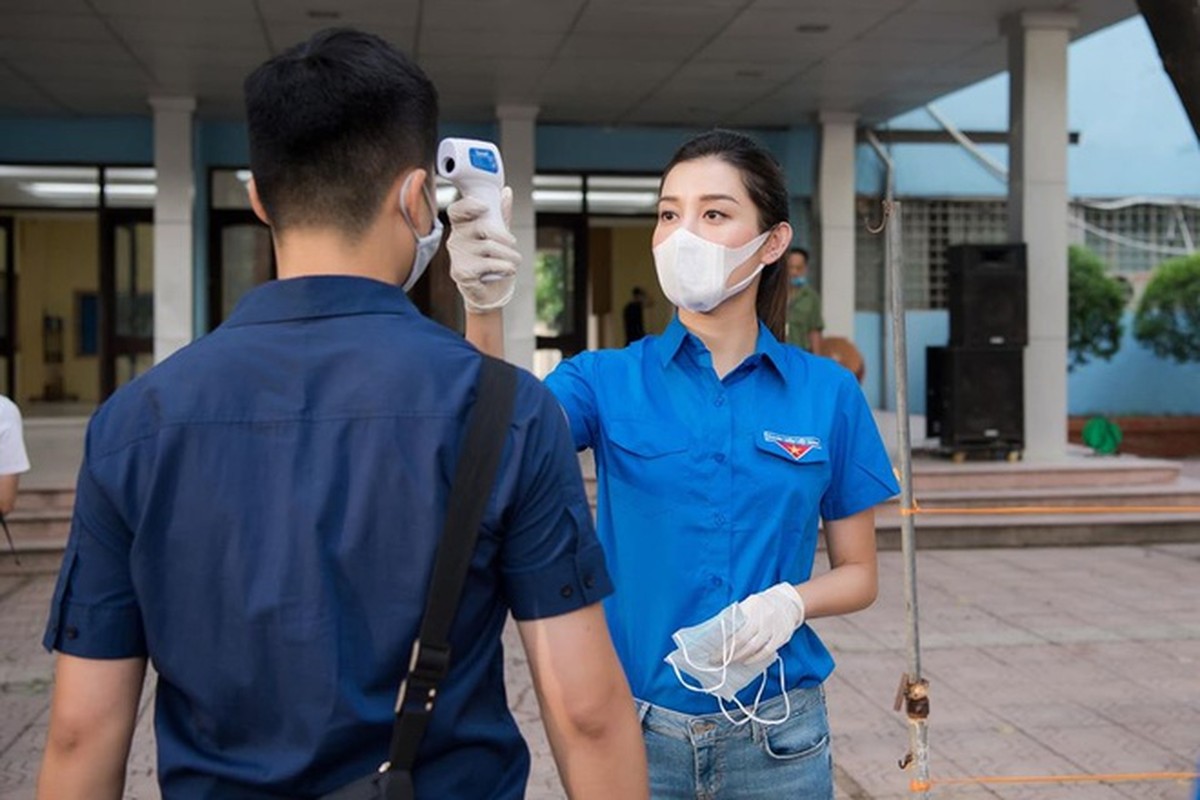 Bong hong tiep suc mua thi khien CDM dieu dung la ai?