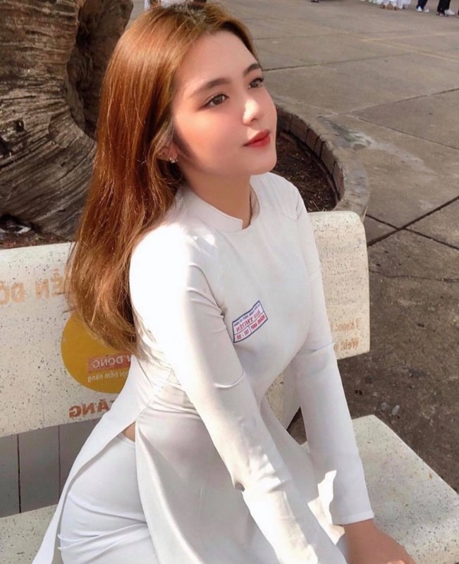 Nu sinh 2K Da Lat khoe ve dep gay xao xuyen nguoi doi dien-Hinh-4