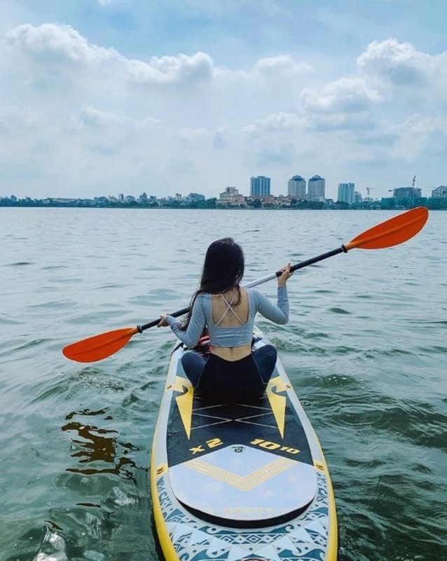 Ha Noi vao thu, gioi tre chi ra diem vui choi Ho Tay cuoi tuan-Hinh-2