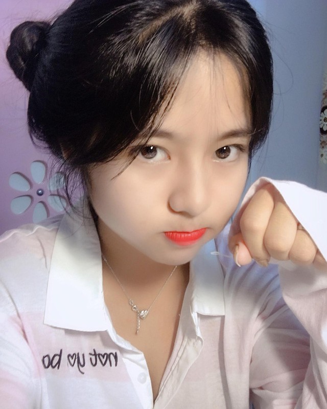 Hot girl TikTok Viet 10X, dau la cai ten 