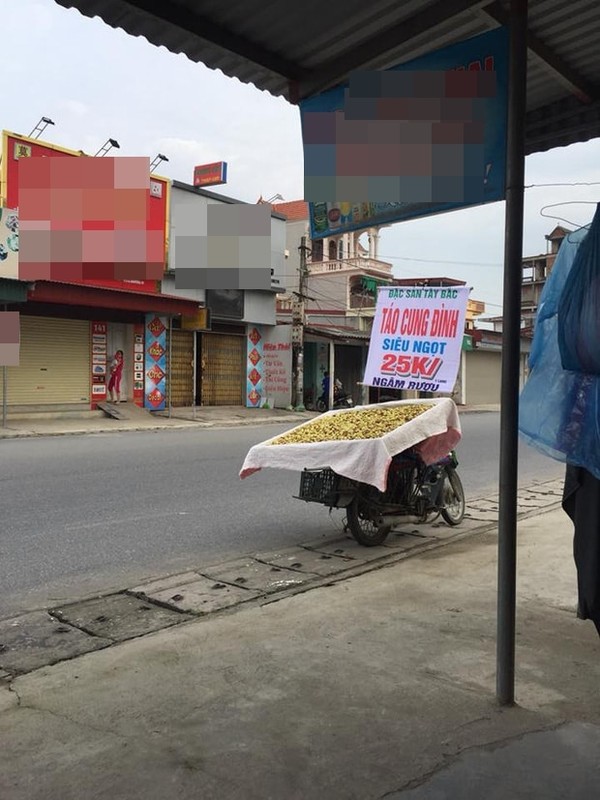 Loat bien quang cao hang rong “lua tinh” tuong gia re nhu cho-Hinh-2