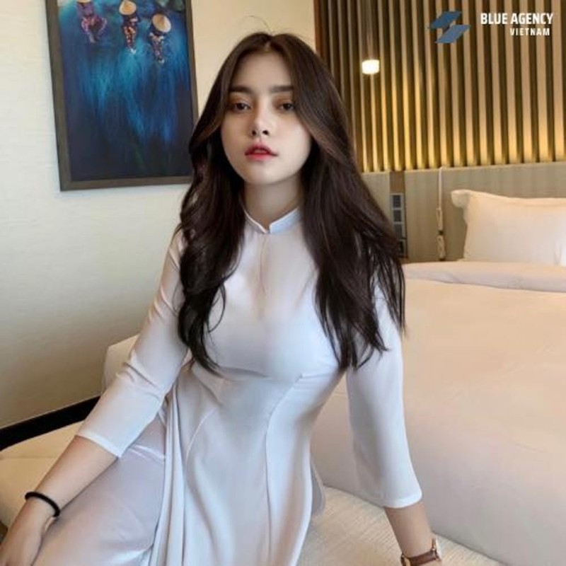 Dan nu sinh Viet khien dan mang “met tim” khi dien ao dai trang-Hinh-8