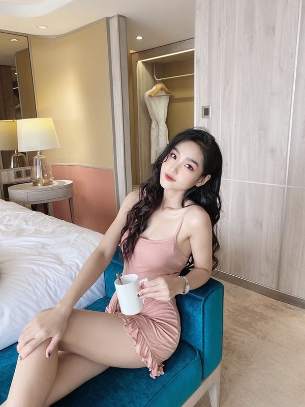 Dan nu sinh cuc pham NEU khoe nhan sac nhin ma me-Hinh-10