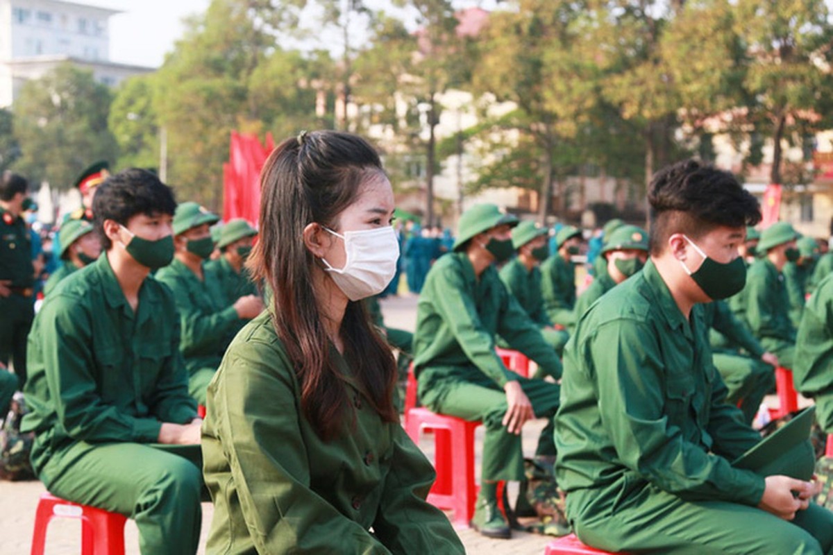 Loat nu tan binh xinh dep noi bat ngay len duong nhap ngu-Hinh-8