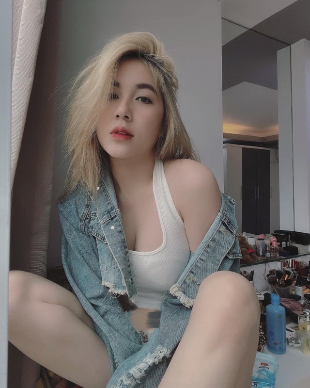 Soi profile “hot girl banh trang” danh guc trai tim chang streamer noi tieng-Hinh-6