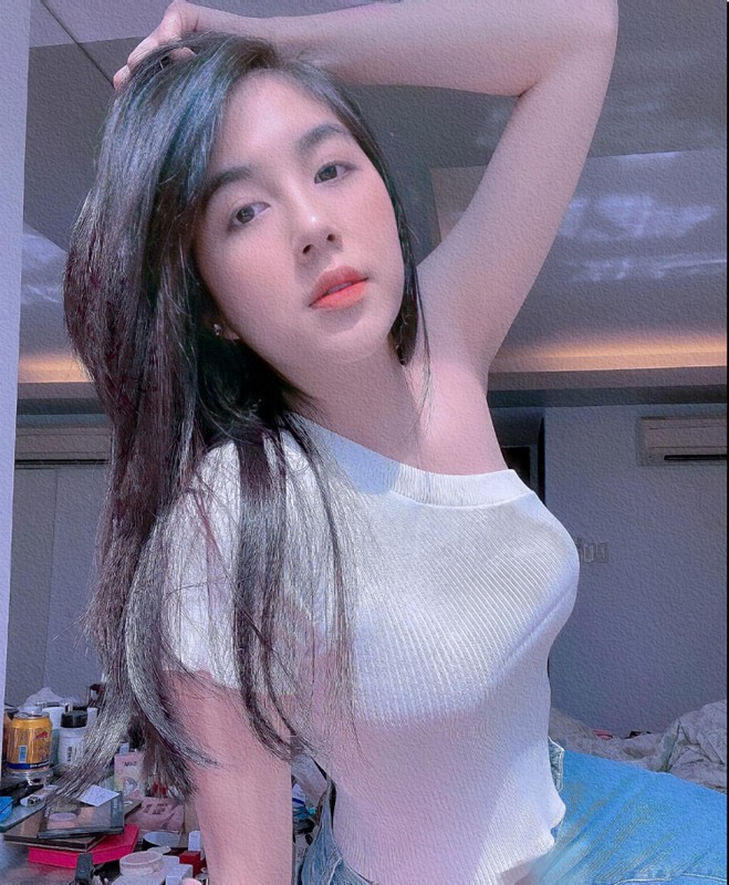 Soi profile “hot girl banh trang” danh guc trai tim chang streamer noi tieng-Hinh-9