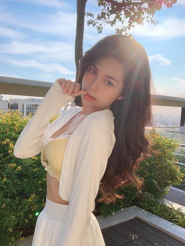 Hot girl Sai thanh khoe vong eo sieu thuc netizen kho roi mat-Hinh-3