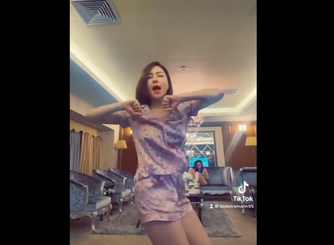 Quay clip lo body, hot girl Tram Anh dot mat netizen-Hinh-8