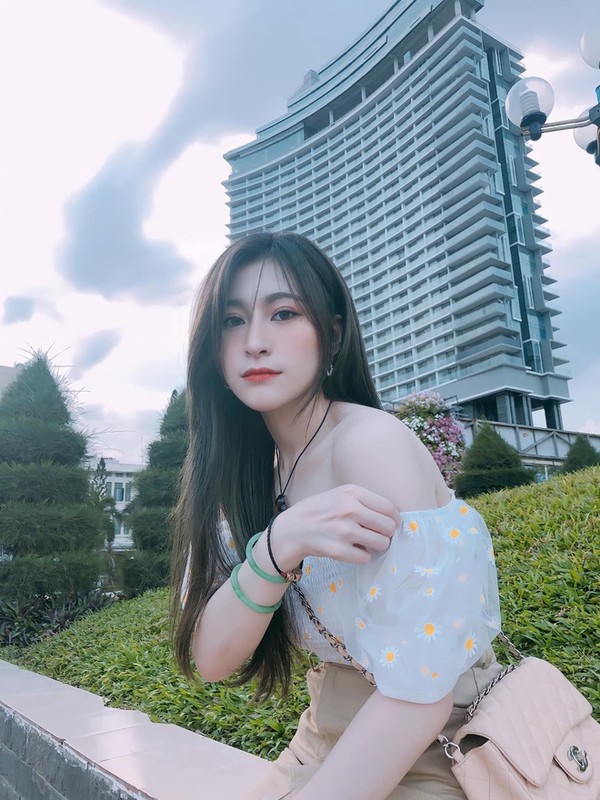 Nu sinh lai noi tieng nho muc thu nhap 8 con so lo danh tinh-Hinh-10