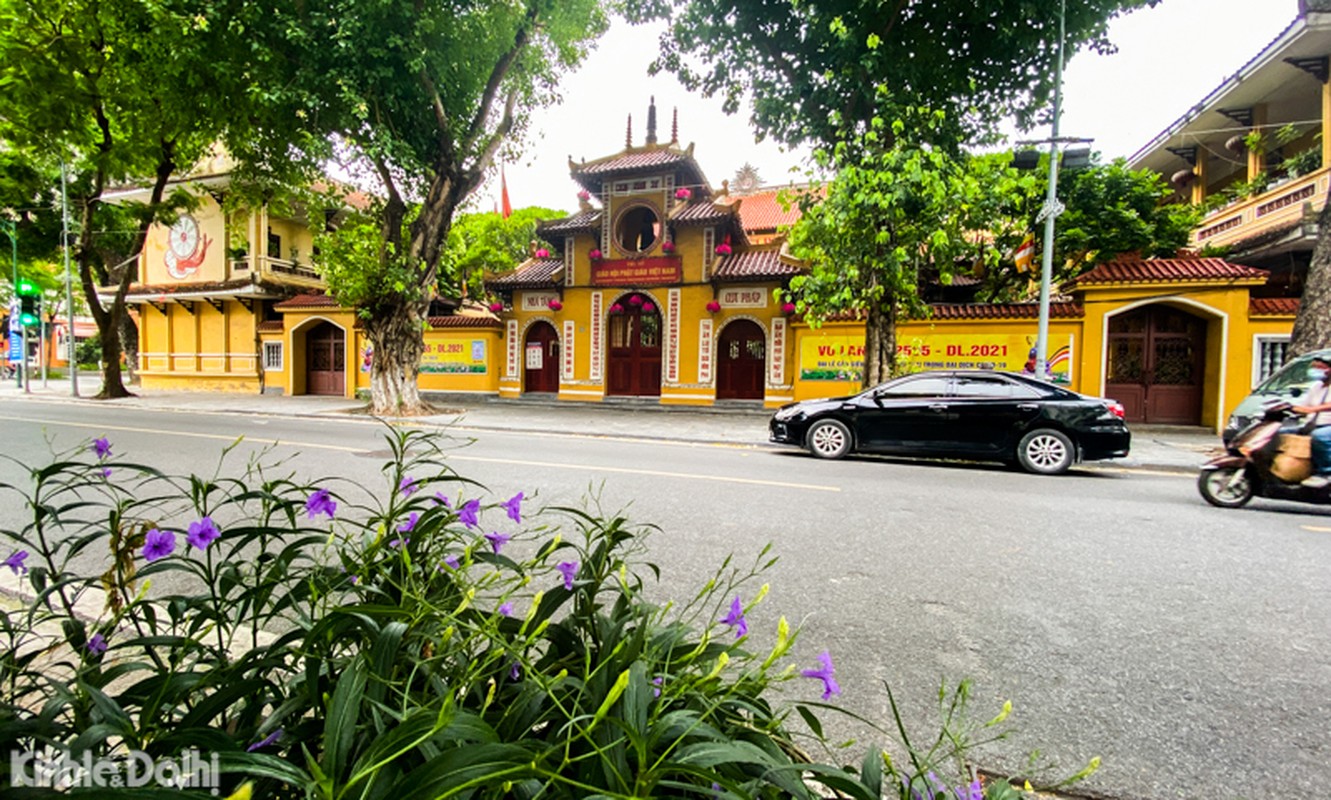 Ha Noi: Chua chien dong cua, tinh lang chua tung thay trong ngay Ram thang 7-Hinh-2