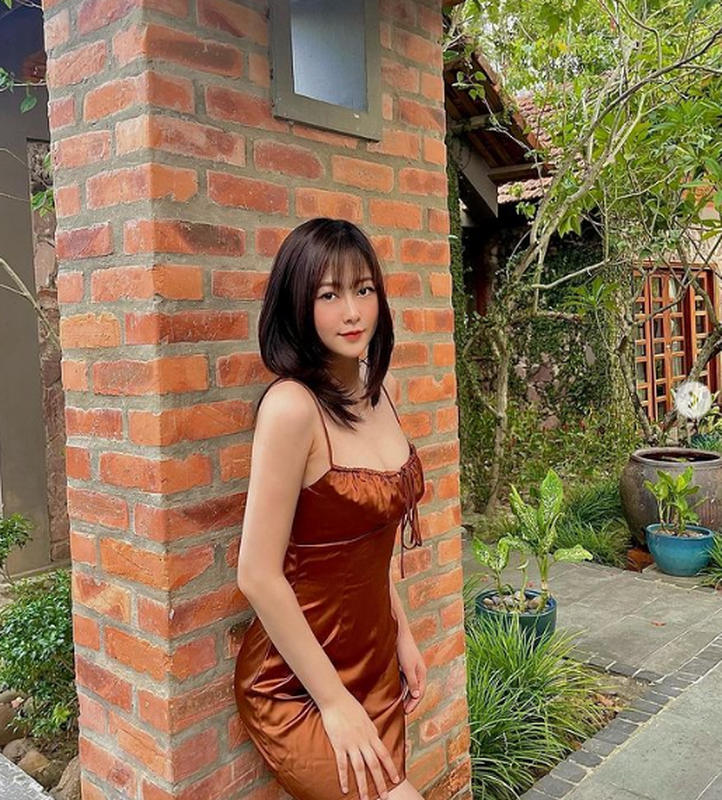 Dan hot girl xu Hue dep chuan nang tho, voc dang me long nguoi-Hinh-5