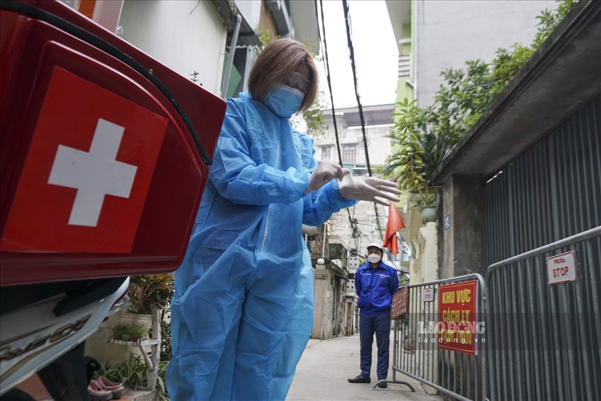 Ha Noi: Xe may gan tu thuoc luu dong khap ngo ngach ho tro F0, F1 tai nha-Hinh-8