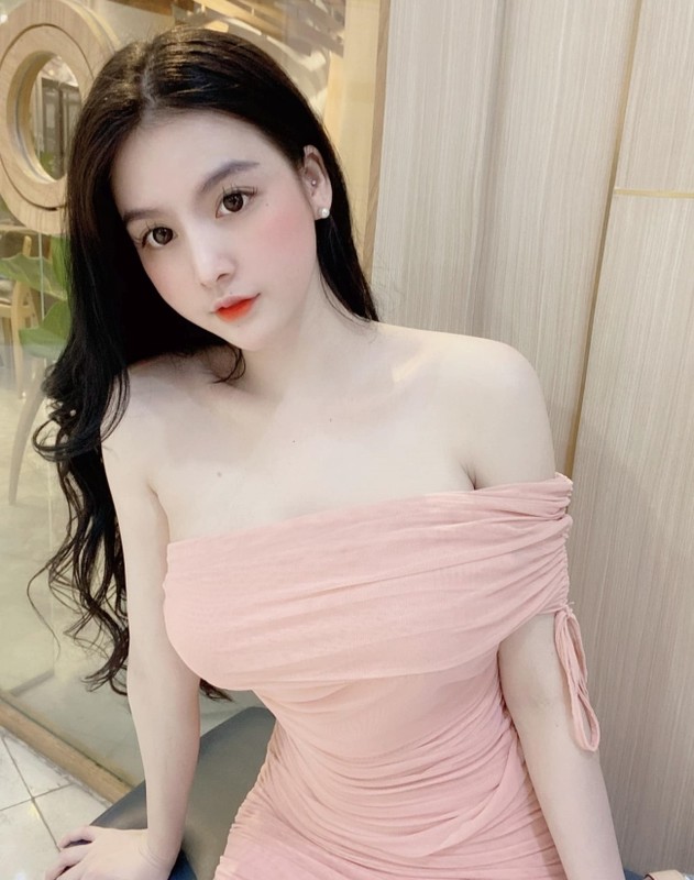 Hot girl Cao Bang o an van bi “truy lung” vi qua xinh dep