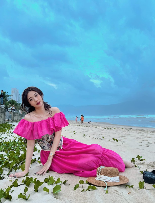 Dang anh di “quay”, nu phu Ve nha di con bi netizen chi trich-Hinh-12