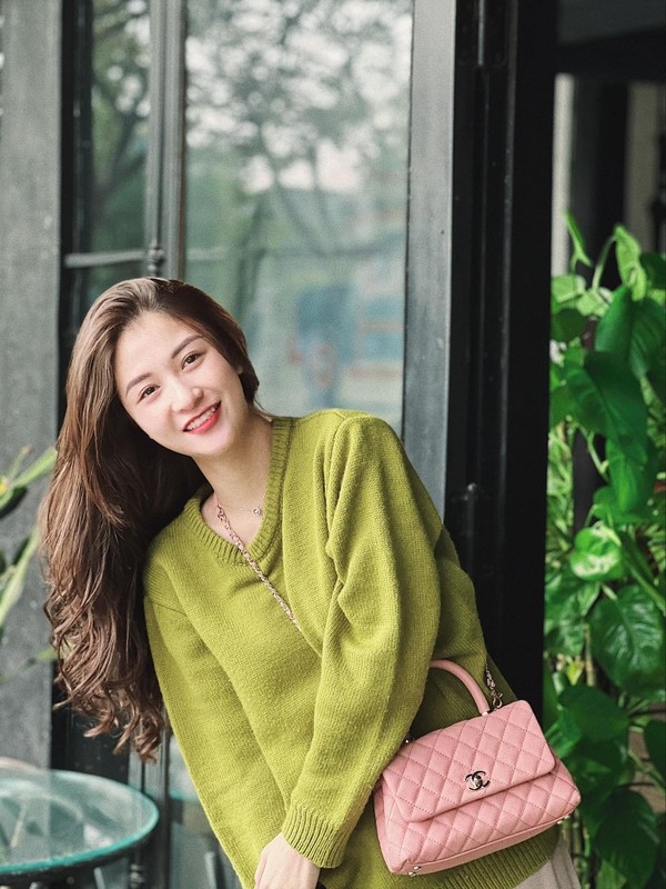 Dang anh di “quay”, nu phu Ve nha di con bi netizen chi trich-Hinh-2