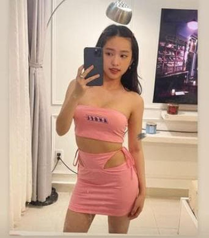 Check - in ben be boi, hot girl Thuy Vi lo trang phuc kem duyen-Hinh-8