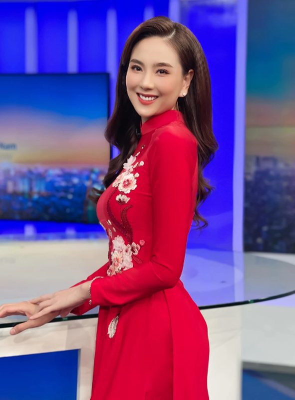 Lam vo thieu gia Ha thanh, “MC dep nhat VTV” gio ra sao?-Hinh-6