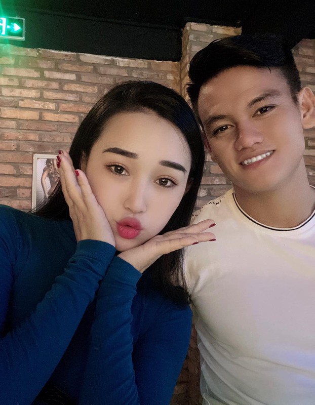 Ho Tan Tai va ban gai lo anh cuoi truoc ngay trong dai-Hinh-2