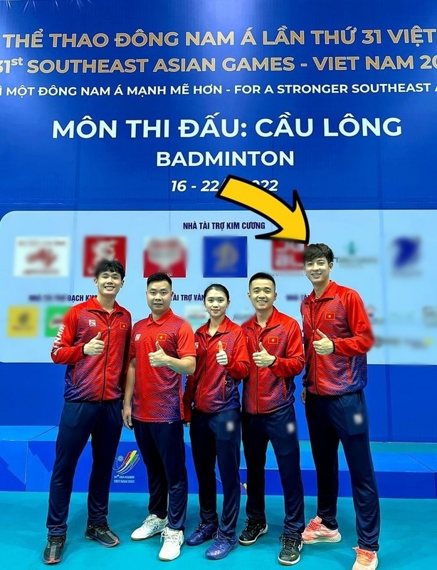 Ngoai hinh hut mat cua “hoang tu cau long” tai SEA Games 31-Hinh-8