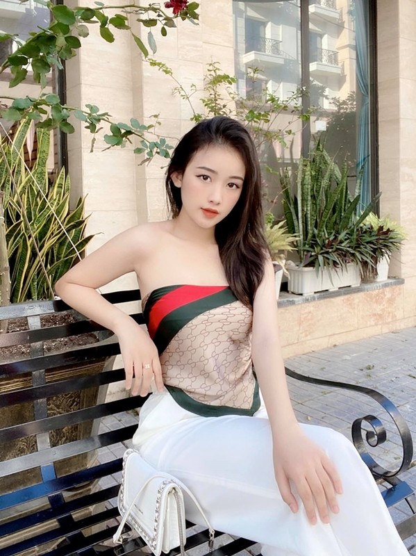 Nhan sac hot girl xu Hue mat dep, voc dang goi cam hut mat-Hinh-7