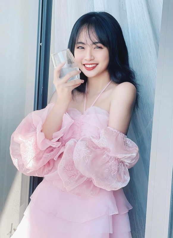 Khoe anh an hoi, hot girl lang Esports chung minh sac voc noi troi-Hinh-10