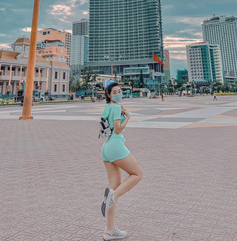 Hot girl Nha Trang so huu vong 3 dep khong co cho che-Hinh-3