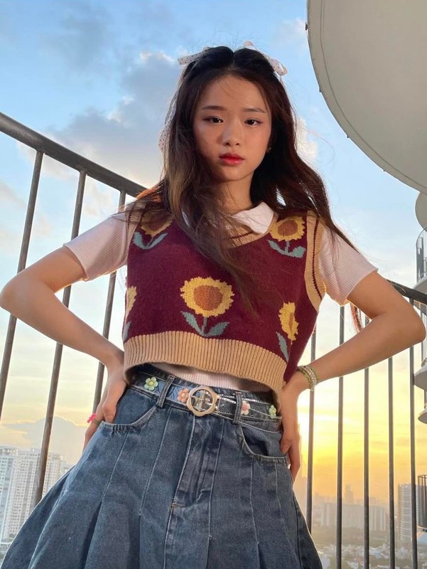 Tranh xa style “chin ep“, hot girl Linh Ka duoc khen het loi-Hinh-11